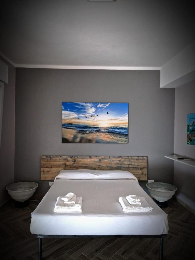 The House Of The Waves Hotel Brindisi Eksteriør billede