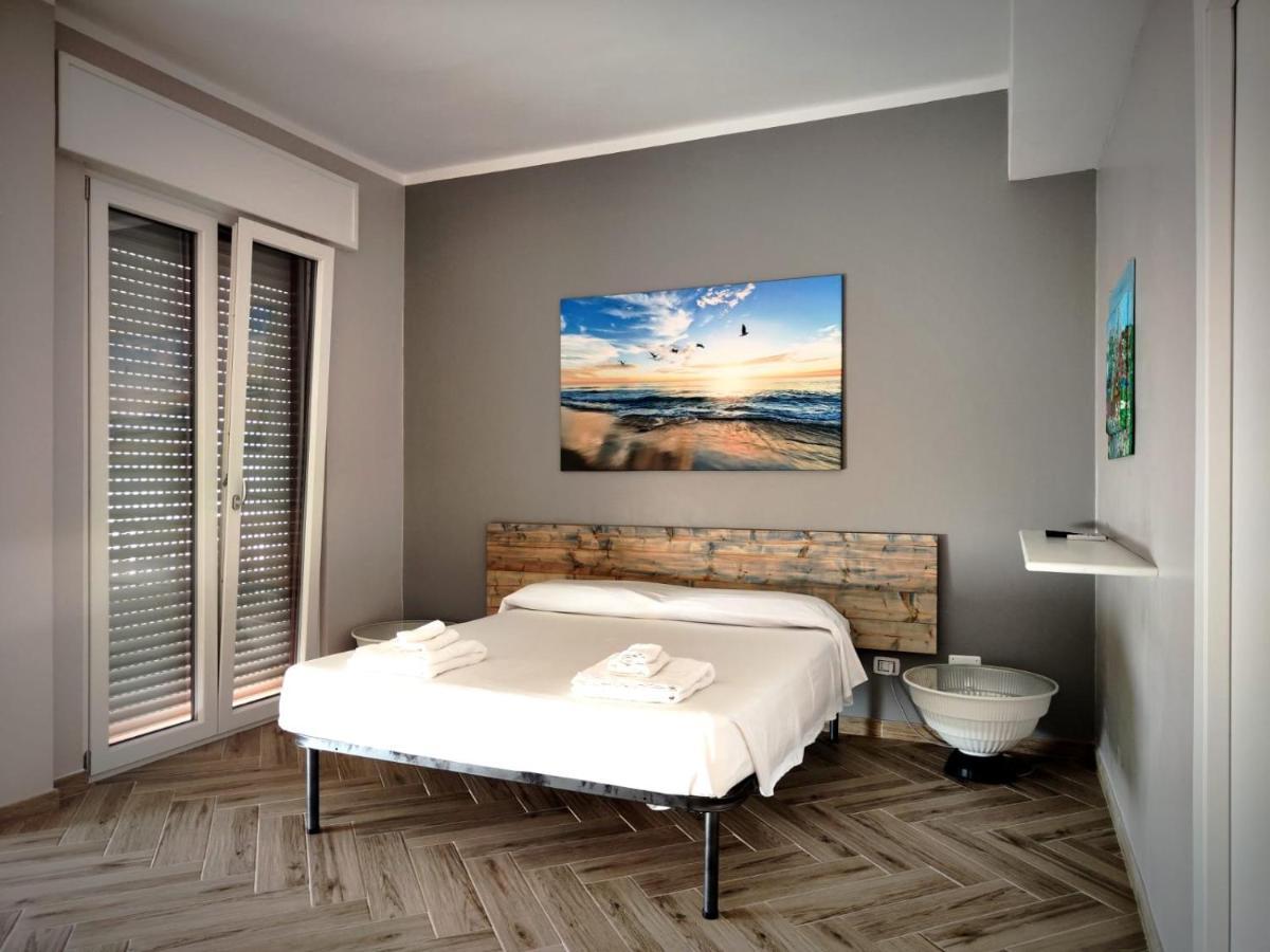 The House Of The Waves Hotel Brindisi Eksteriør billede